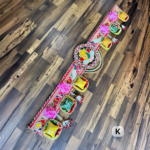 686