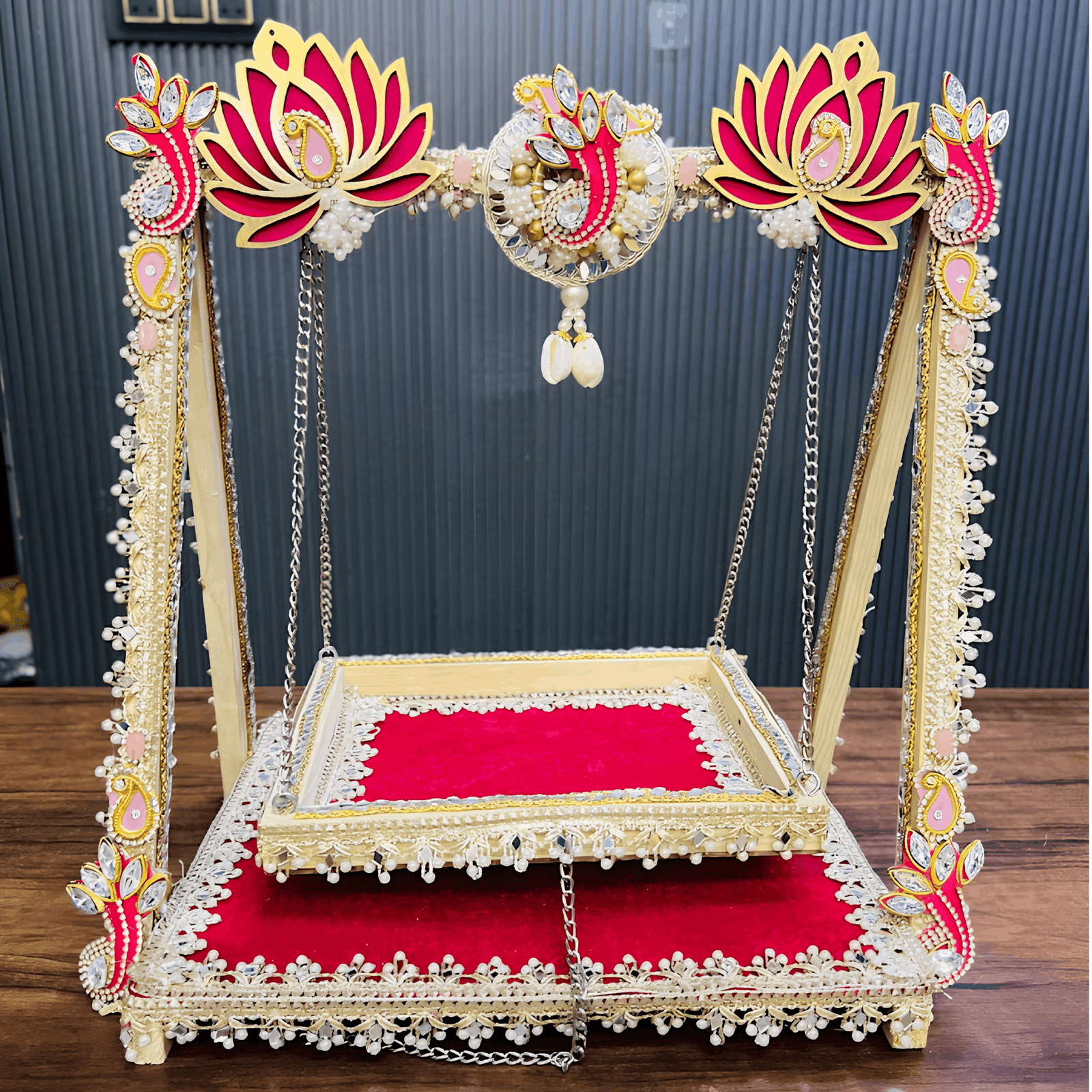 Ganeshji Themed Kahnaji Jhula with Different Colors (Pack of 1)